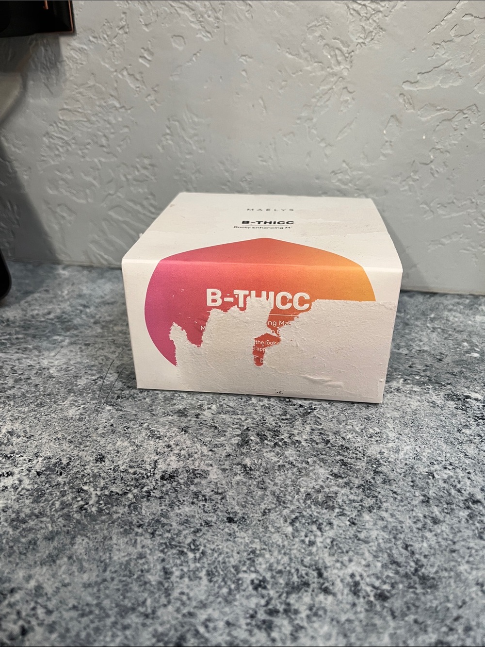 B-THICC Gradient Accent Box Candle – Pink and Orange